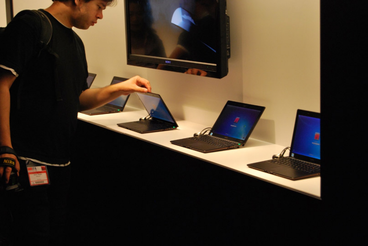 A Sony carbonszálas notebook prototípusa