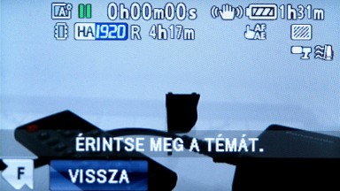 Követő automata fókusz és fényerőállítás