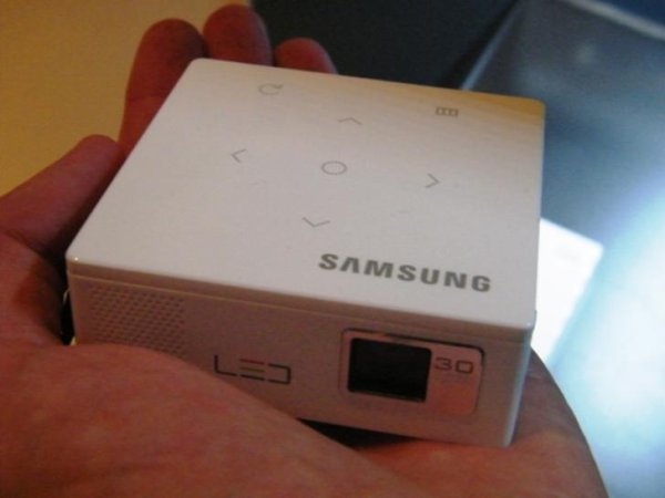 Samsung H03 Pico Projektor