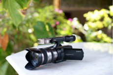 SONY NEX-VG10 Fényképezőgép / kamera - Memóriakártyás videokamera - Professzionális - 29592