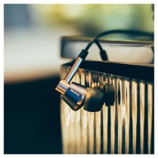 1MORE E1001 THX minősítésű három meghajtós Hybrid hallójárati mikrofonos ezüst fülhallgató Audio-Video / Hifi / Multimédia - Fül és Fejhallgatók - Fülhallgató - 409824