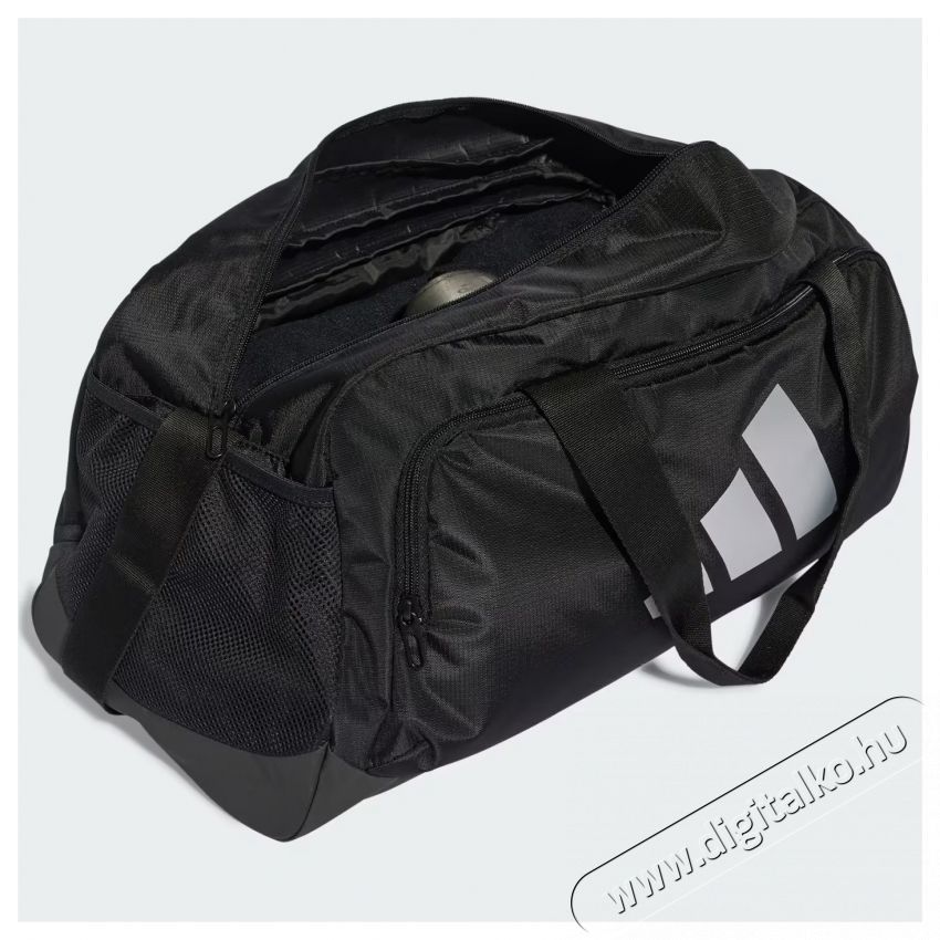 Adidas Defender Small fitneszt&aacute;ska, fekete H&aacute;ztart&aacute;s / Otthon / K&uuml;lt&eacute;r - J&aacute;t&eacute;k / Sport - Kieg&eacute;sz&iacute;tő - 534070