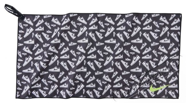 NIKE Quick Dry Swim Towel &uacute;sz&oacute;t&ouml;r&ouml;lk&ouml;ző, sz&uuml;rke H&aacute;ztart&aacute;s / Otthon / K&uuml;lt&eacute;r - J&aacute;t&eacute;k / Sport - Kieg&eacute;sz&iacute;tő - 534499