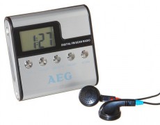 AEG DRR4107 digitális úti rádió Audio-Video / Hifi / Multimédia - Rádió / órás rádió - Hordozható, zseb-, táska rádió - 301845