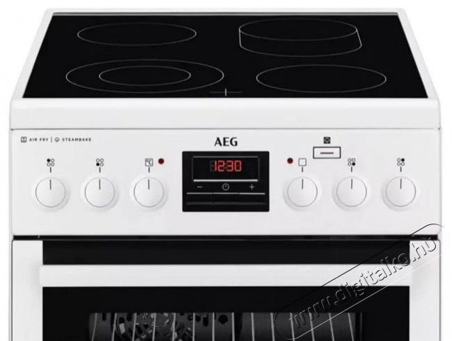 AEG CCB56470BW Ker&aacute;mialapos tűzhely gőz funkci&oacute;val Konyhai term&eacute;kek - S&uuml;tő-főzőlap, tűzhely (szabadon&aacute;ll&oacute;) - Elektromos tűzhely (szabadon&aacute;ll&oacute;) - 371905
