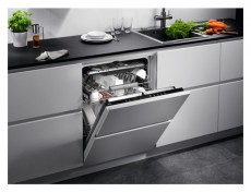 AEG FSK93718P MOSOGAT&Oacute;G&Eacute;P BE&Eacute;P&Iacute;THETŐ 15 TER&Iacute;T&Eacute;K Konyhai term&eacute;kek - Mosogat&oacute;g&eacute;p - Norm&aacute;l (60cm) be&eacute;p&iacute;thető mosogat&oacute;g&eacute;p - 499264