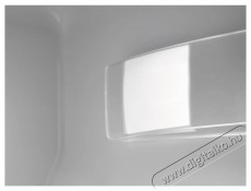 AEG OSC6N181ES 6000 Twintech Konyhai termékek - Hűtő, fagyasztó (szabadonálló) - Alulfagyasztós kombinált hűtő - 509420