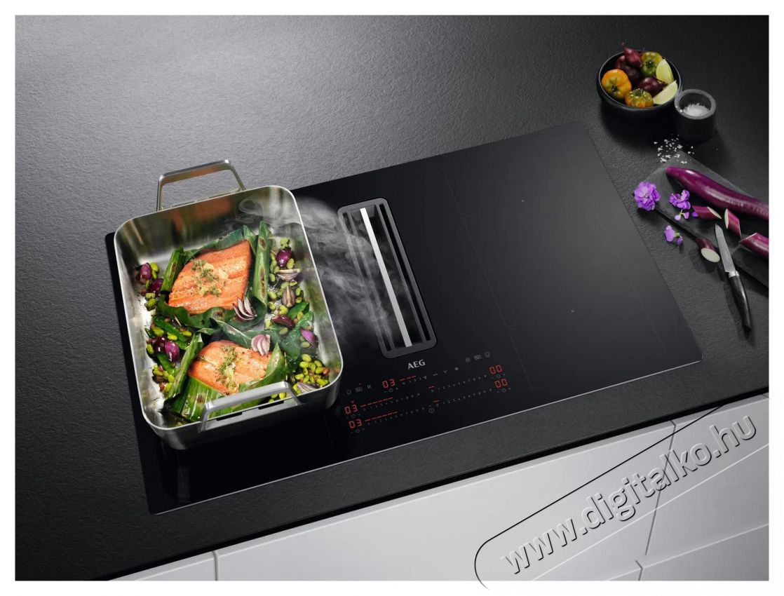 AEG Mastery ComboHob CCE84779CB Indukci&oacute;s Főzőlap Konyhai term&eacute;kek - S&uuml;tő-főzőlap, tűzhely (be&eacute;p&iacute;thető) - Indukci&oacute;s főzőlap (be&eacute;p&iacute;thető) - 515099