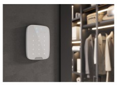 AJAX Keypad Plus WH fehér proxy olvasós vezetéknélküli kezelő Háztartás / Otthon / Kültér - Biztonságtechnika - Riasztó kezelő / irányító - 405124