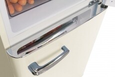 Amica FK2965.3GAA retro alulfagyasztós hűtőszekrény Konyhai termékek - Hűtő, fagyasztó (szabadonálló) - Alulfagyasztós kombinált hűtő - 345079