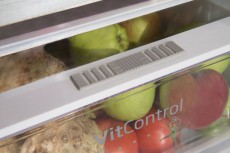 Amica BK3185.4DFCAA beépíthető hűtőszekrény Konyhai termékek - Hűtő, fagyasztó (beépíthető) - Alulfagyasztós kombinált hűtő - 349842