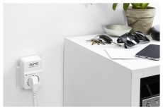 APC PM1W-GR SURGE PROTECTOR Túlfeszültségvédő Háztartás / Otthon / Kültér - Világítás / elektromosság - Hálózati elosztó / hosszabbító / adapter - 390099