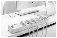 APC PM5U-GR SURGE PROTECTOR Túlfeszültségvédő Háztartás / Otthon / Kültér - Világítás / elektromosság - Hálózati elosztó / hosszabbító / adapter - 390100