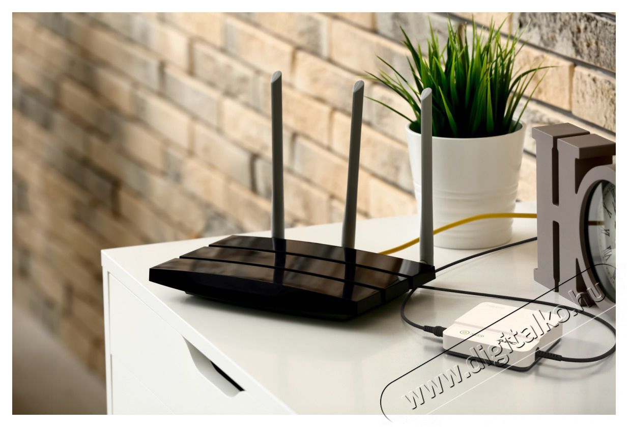 APC Back-UPS Connect 12V 36W DC l&iacute;tium-ion mini sz&uuml;netmentes t&aacute;pegys&eacute;g Iroda &eacute;s sz&aacute;m&iacute;t&aacute;stechnika - Sz&aacute;m&iacute;t&oacute;g&eacute;p tartoz&eacute;k - T&aacute;pegys&eacute;g - 500008