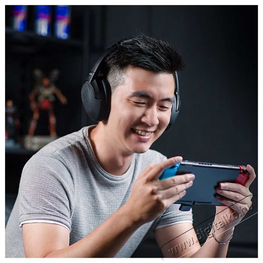 Asus ROG Strix Go 2.4 Wireless gamer headset Audio-Video / Hifi / Multim&eacute;dia - F&uuml;l &eacute;s Fejhallgat&oacute;k - Fejhallgat&oacute; mikrofonnal / headset - 441767