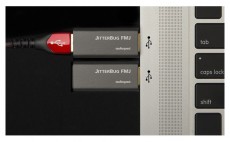 AUDIOQUEST JitterBug FMJ USB 2.0 Digitális adat- és tápzaj szűrő Audio-Video / Hifi / Multimédia - Fül és Fejhallgatók - Fejhallgató kiegészítő - 393500
