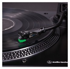 Audio-Technica AT-LP120XUSB-BK fekete USB kimenet bakelit lemezjátszó Audio-Video / Hifi / Multimédia - Bakelit lemezjátszó - Bakelit lemezjátszó - 398752