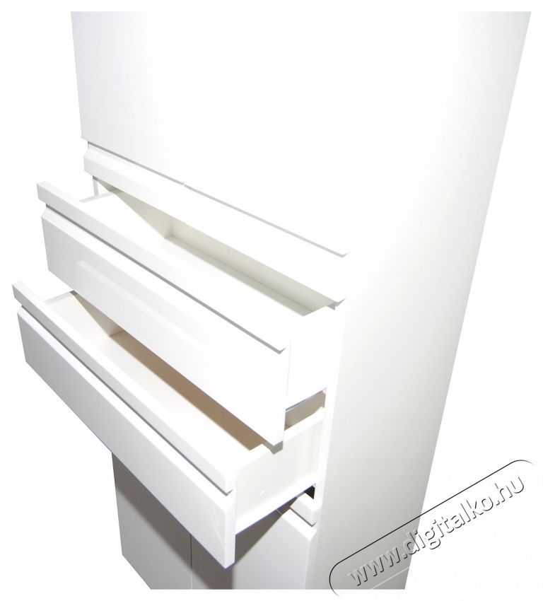 Badenmob magas szekr&eacute;ny, 086-os sorozat, MDF, 60x180x31,6 cm, feh&eacute;r H&aacute;ztart&aacute;s / Otthon / K&uuml;lt&eacute;r - F&uuml;rdőszoba / wc - Kieg&eacute;sz&iacute;tő - 536060