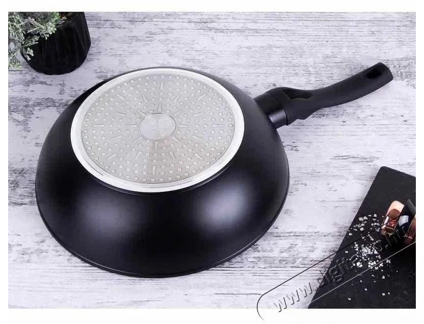 Berlinger Haus WOK serpenyő m&aacute;rv&aacute;ny fel&uuml;lettel 28cm Black Rose Collection BH-1638 Konyhai term&eacute;kek - Ed&eacute;ny - Wok serpenyő - 529280