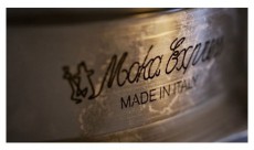 Bialetti Moka Express 9 személyes inox kotyogós kávéfőző Konyhai termékek - Kávéfőző / kávéörlő / kiegészítő - Kotyogó kávéfőző - 384705