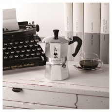 Bialetti Moka Express 2 személyes Kotyogós kávéfőző Konyhai termékek - Kávéfőző / kávéörlő / kiegészítő - Kotyogó kávéfőző - 384920