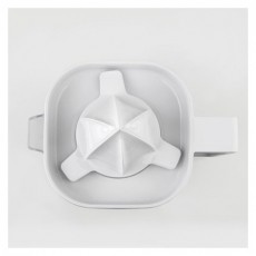 Black and Decker BXCJ25E citrusfacsaró Konyhai termékek - Konyhai kisgép (előkészítés / feldolgozás) - Citrus / gyümölcs facsaró - 465758