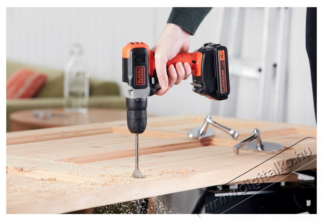 Black & Decker BCD001C2-QW Akkumul&aacute;toros f&uacute;r&oacute; &eacute;s csavaroz&oacute;g&eacute;p H&aacute;ztart&aacute;s / Otthon / K&uuml;lt&eacute;r - Szersz&aacute;m - Akkumul&aacute;toros csavarh&uacute;z&oacute; - 534911