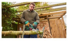 Bosch 06008B8000 Chain Saw UniversalChain 18 akkumulátoros láncfűrész Háztartás / Otthon / Kültér - Kültér / kerti termék / grill - Láncfűrész - 386180