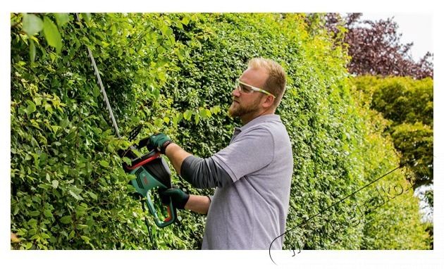 Bosch AdvancedHedgeCut 70 elektromos s&ouml;v&eacute;nyv&aacute;g&oacute; H&aacute;ztart&aacute;s / Otthon / K&uuml;lt&eacute;r - K&uuml;lt&eacute;r / kerti term&eacute;k / grill - S&ouml;v&eacute;ny / k&eacute;zi fű &eacute;s lomb v&aacute;g&oacute; - 414841