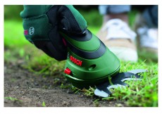 Bosch Isio 3 akkumulátoros bokorvágó Háztartás / Otthon / Kültér - Kültér / kerti termék / grill - Sövény / kézi fű és lomb vágó - 414925