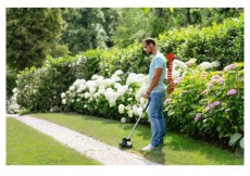 Bosch UniversalGrassCut 18-260 akkumul&aacute;toros fűszeg&eacute;lyny&iacute;r&oacute; H&aacute;ztart&aacute;s / Otthon / K&uuml;lt&eacute;r - K&uuml;lt&eacute;r / kerti term&eacute;k / grill - K&uuml;lt&eacute;ri / kerti szersz&aacute;m - 414686