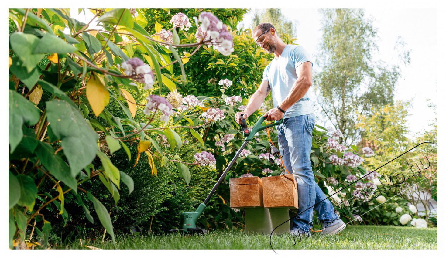 Bosch EasyGrassCut 18V-26 akku &eacute;s t&ouml;ltő n&eacute;lk&uuml;l akkumul&aacute;toros fűszeg&eacute;lyny&iacute;r&oacute; H&aacute;ztart&aacute;s / Otthon / K&uuml;lt&eacute;r - K&uuml;lt&eacute;r / kerti term&eacute;k / grill - Motoros fűkasza / szeg&eacute;lyny&iacute;r&oacute; - 415422