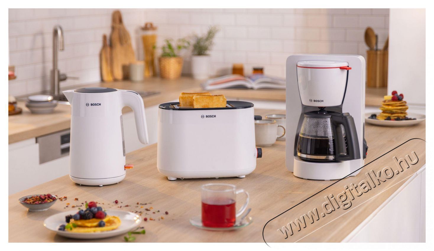 Bosch TWK2M161 MyMoments Konyhai term&eacute;kek - V&iacute;zforral&oacute; / teafőző - 512937