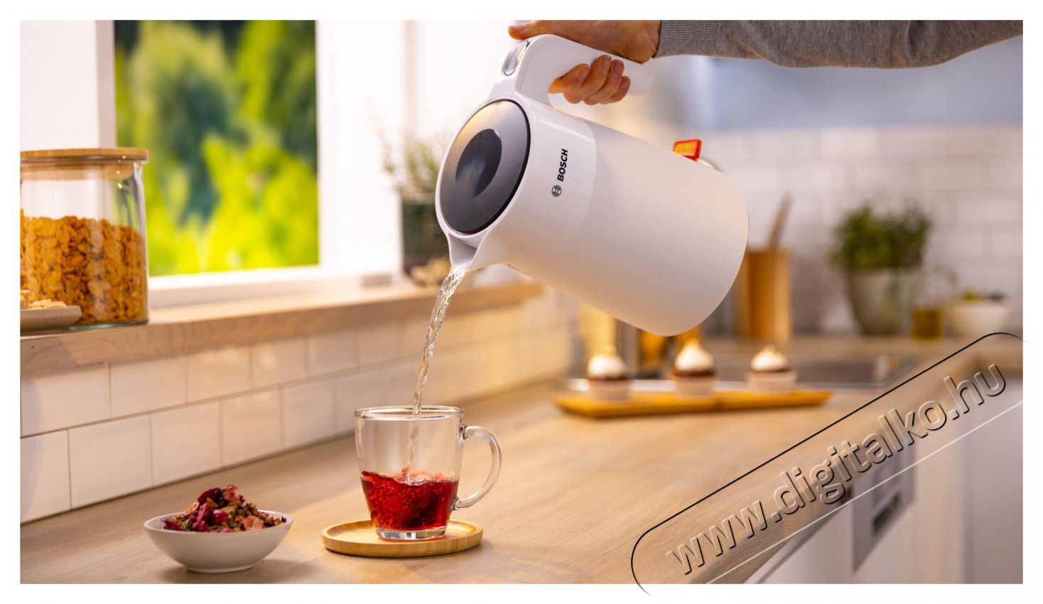 Bosch TWK2M161 MyMoments Konyhai term&eacute;kek - V&iacute;zforral&oacute; / teafőző - 512937