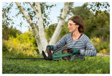 Bosch UniversalHedgeCut 18-55 (2x2,5 Ah) 0.600.849.J02 Háztartás / Otthon / Kültér - Kültér / kerti termék / grill - Sövény / kézi fű és lomb vágó - 518592