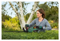 Bosch UniversalHedgeCut 18-55 (akku nélkül) Háztartás / Otthon / Kültér - Kültér / kerti termék / grill - Sövény / kézi fű és lomb vágó - 518593