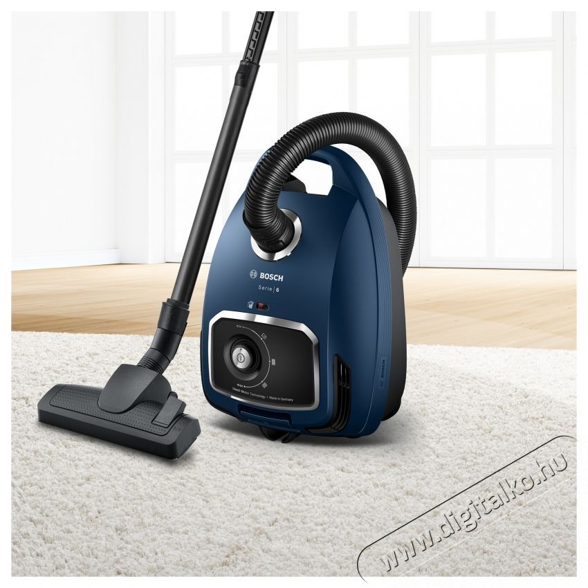 Bosch Series 6 BGB6X300 Porzs&aacute;kos porsz&iacute;v&oacute;, 4L porzs&aacute;k űrtartalom, 700 W, k&eacute;k H&aacute;ztart&aacute;s / Otthon / K&uuml;lt&eacute;r - Porsz&iacute;v&oacute; / takar&iacute;t&oacute;g&eacute;p - Porzs&aacute;kos porsz&iacute;v&oacute; - 536215