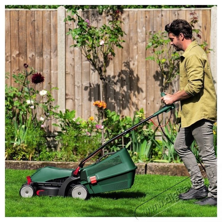 Bosch UniversalRotak 34-405 elektromos fűny&iacute;r&oacute;/fűny&iacute;r&oacute;, teljes&iacute;tm&eacute;ny 1300 W, 34 cm v&aacute;g&aacute;si sz&eacute;less&eacute;g, 5 v&aacute;g&aacute;si szint, v&aacute;g&aacute;si magass&aacute;g 25 - 70 mm, 40 L gyűjtőzs&aacute;k H&aacute;ztart&aacute;s / Otthon / K&uuml;lt&eacute;r - K&uuml;lt&eacute;r / kerti term&eacute;k / grill - Fűny&iacute;r&oacute; / gyeplaz&iacute;t&oacute; - 535069