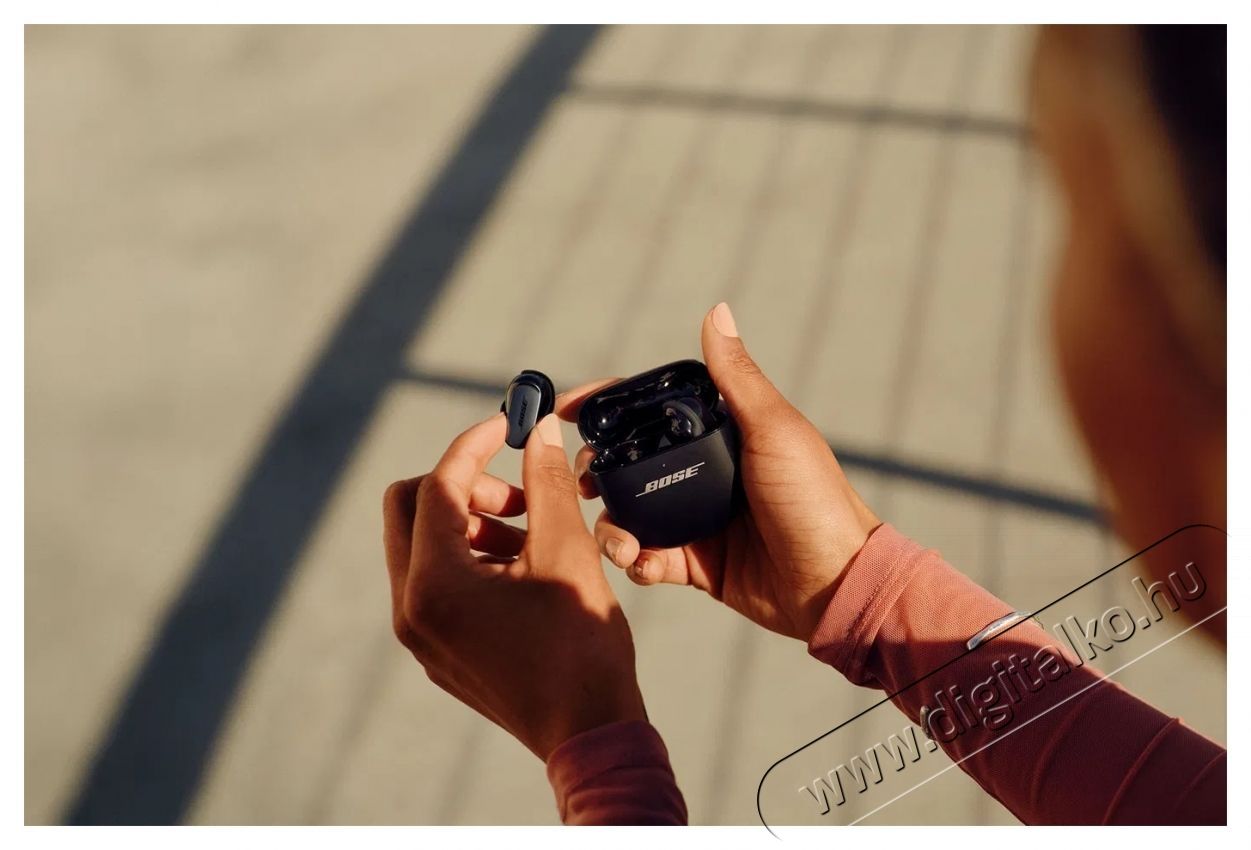 Bose QuietComfort Ultra Earbuds (2. gener&aacute;ci&oacute;) fekete Audio-Video / Hifi / Multim&eacute;dia - F&uuml;l &eacute;s Fejhallgat&oacute;k - F&uuml;lhallgat&oacute; mikrofonnal / headset - 532856