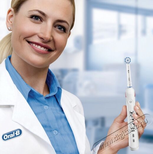 BRAUN Oral-B PRO 2 Junior Sensi fejjel Star Wars elektromos fogkefe Szépségápolás / Egészség - Száj / fog ápolás - Elektromos fogkefe - 361708