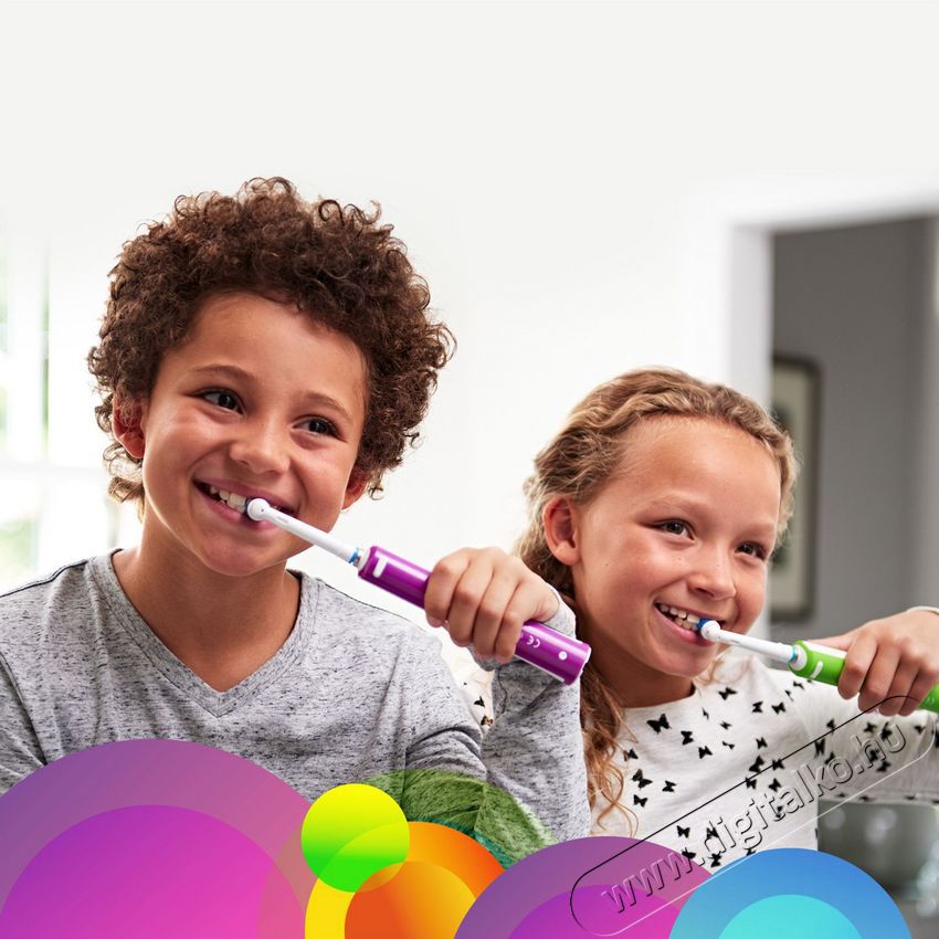 BRAUN Oral-B Pro 400 Junior elektromos fogkefe Sensi fejjel Szépségápolás / Egészség - Száj / fog ápolás - Elektromos fogkefe - 342709