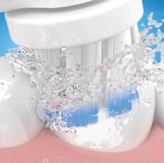 BRAUN Oral-B Smart 4 Junior Sensi fejjel elektromos fogkefe Szépségápolás / Egészség - Száj / fog ápolás - Elektromos fogkefe - 361713