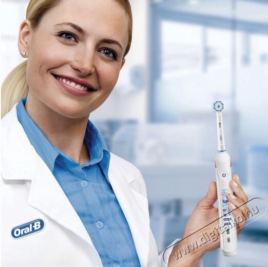BRAUN Oral-B Smart 4 Junior Sensi fejjel elektromos fogkefe Szépségápolás / Egészség - Száj / fog ápolás - Elektromos fogkefe - 361713