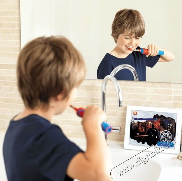 BRAUN Oral-B EB10-4 Star Wars gyermek fogkeféhez pótfej Szépségápolás / Egészség - Száj / fog ápolás - Kiegészítő - 342699