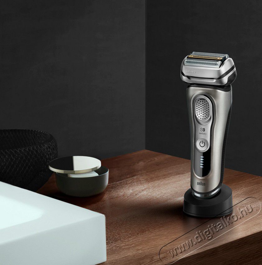 BRAUN Series 9 9325S Wet&Dry BOROTVA Sz&eacute;ps&eacute;g&aacute;pol&aacute;s / Eg&eacute;szs&eacute;g - Szőrtelen&iacute;tő / borotva - F&eacute;rfi borotva - 371426