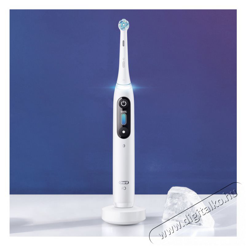 BRAUN Oral-B iO8 elektromos fogkefe - fehér alabaster  Szépségápolás / Egészség - Száj / fog ápolás - Elektromos fogkefe - 372259