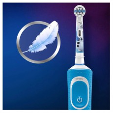 BRAUN Oral-B D100 Vitality Frozen II gyerek elektromos fogkefe + útitok Szépségápolás / Egészség - Száj / fog ápolás - Elektromos fogkefe - 379750
