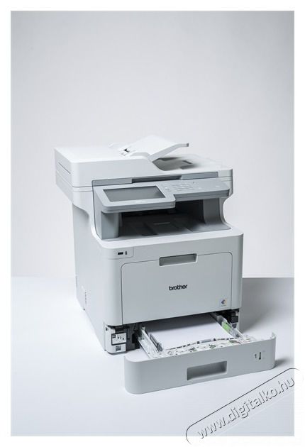 Brother L&eacute;zer MFP NY/M/S/F MFCL9570CDW(T), A4, sz&iacute;nes, 31 lap/perc, WiFi/LAN/NFC/USB, DADF, full duplex, 2400x600dpi, Iroda &eacute;s sz&aacute;m&iacute;t&aacute;stechnika - Nyomtat&oacute; - L&eacute;zer - 484095