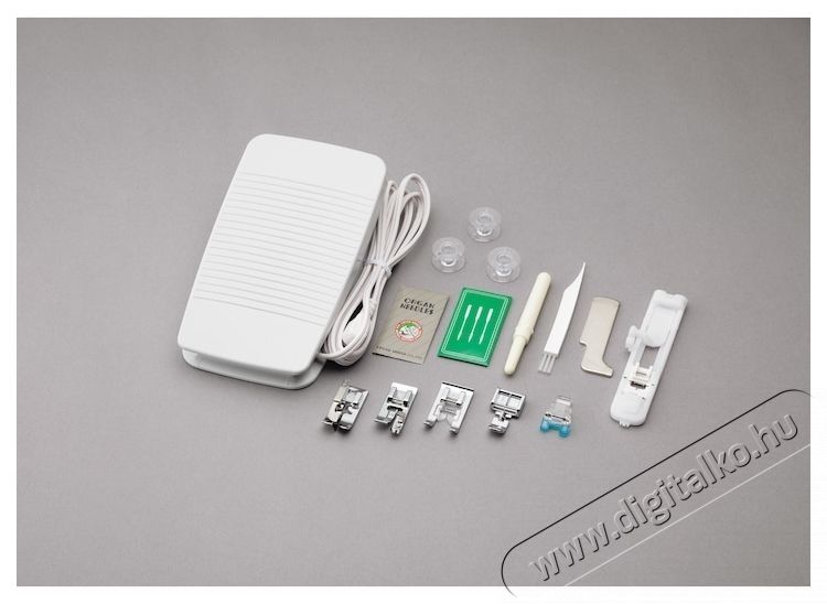 Brother FS60X sz&aacute;m&iacute;t&oacute;g&eacute;pes varr&oacute;g&eacute;p, 60 &ouml;lt&eacute;s, LCD kijelző, start/stop gomb, sebess&eacute;gkorl&aacute;toz&oacute; gomb, c&eacute;rnafűző, 7 gomblyuk, 1 &ouml;lt&eacute;s, 750 imp/min, feh&eacute;r H&aacute;ztart&aacute;s / Otthon / K&uuml;lt&eacute;r - Varr&oacute;g&eacute;p - 533143