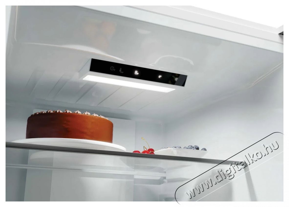 Candy CNCQ2T618CX FRESCO 300 Konyhai term&eacute;kek - Hűtő, fagyaszt&oacute; (szabadon&aacute;ll&oacute;) - Alulfagyaszt&oacute;s kombin&aacute;lt hűtő - 509620